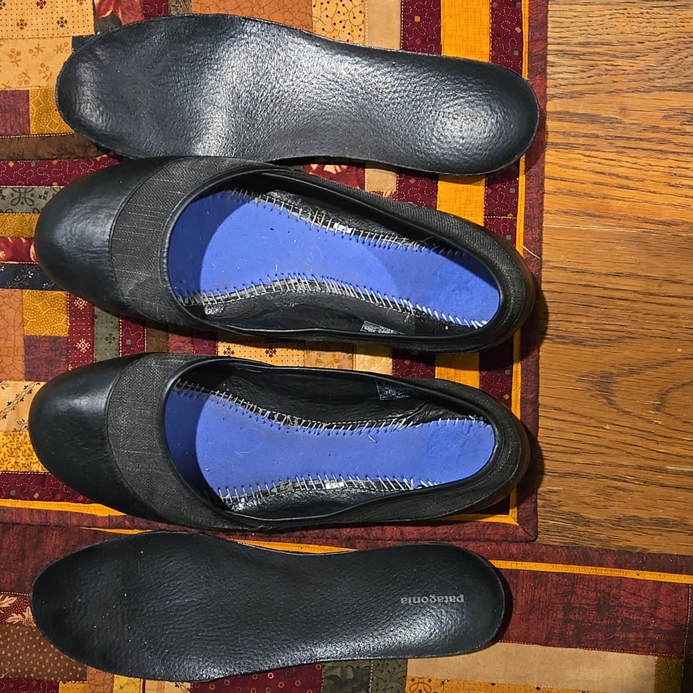 Patagonia Women's Mana Black Flats - Picture 2 of 6